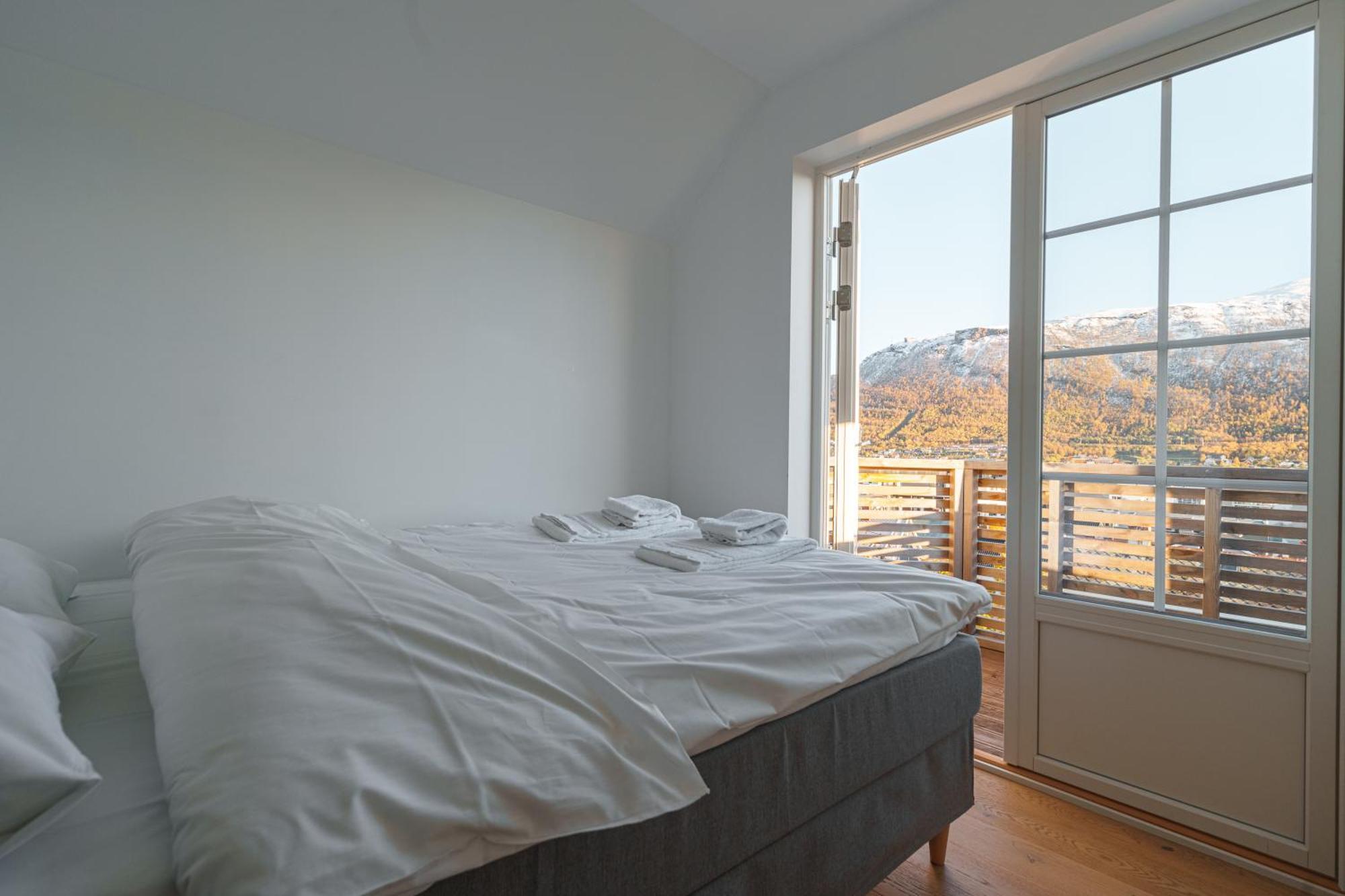 Modern House With Great View! Daire Tromsø Dış mekan fotoğraf